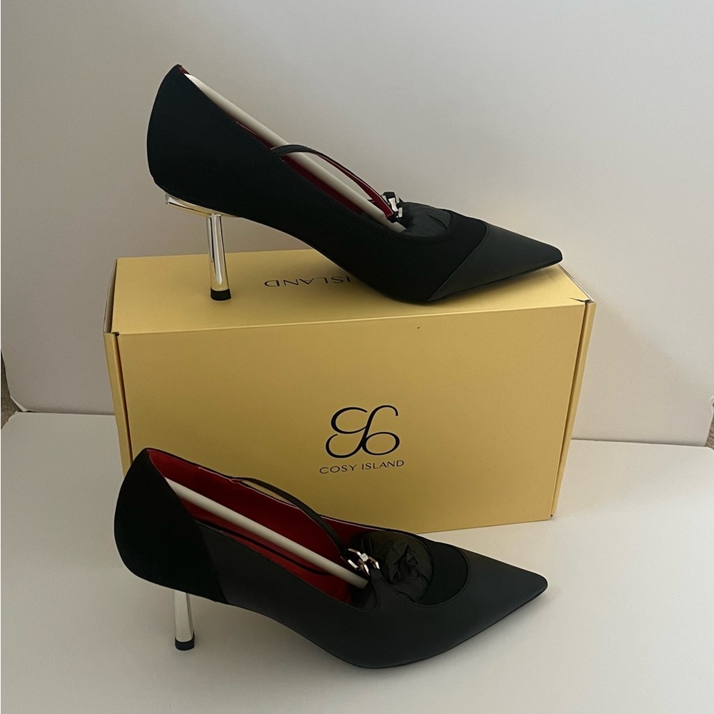 Cosy Island Black Shoe with Black Buckle Strap and Silver Heels Size 9 NIB